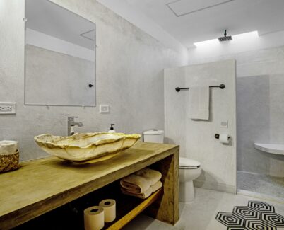 Papache 6 Bathroom